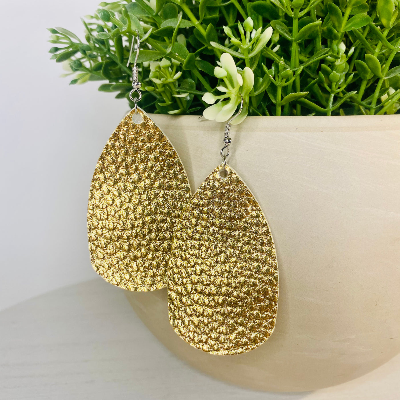 Shiny Gold Hammered Teardrop Earrings